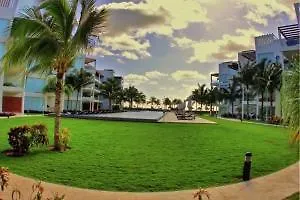 Elements 214 2 Bedroom Condo By Redawning Playa del Carmen 3*,