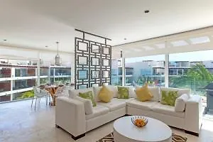 Elements 214 2 Bedroom Condo By Redawning 普拉亚卡门 3*,