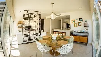 Elements 214 2 Bedroom Condo By Redawning 普拉亚卡门 3*,